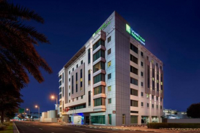  Holiday Inn Express Dubai, Jumeirah, an IHG Hotel  Дубай